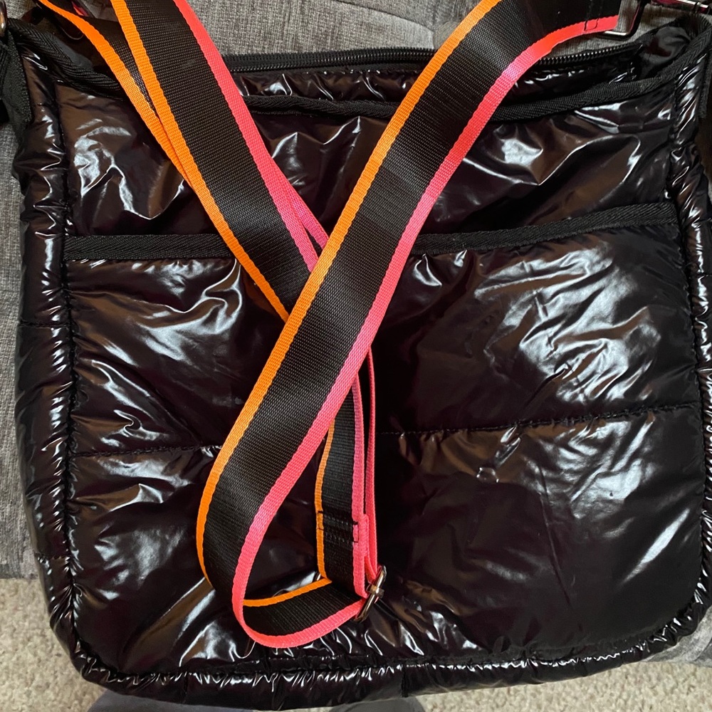 HAUTE SHORE Perri Puffer Crossbody